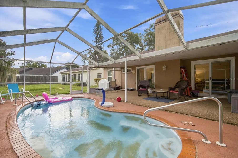 1014 HARDWOOD DRIVE Valrico, FL 33596