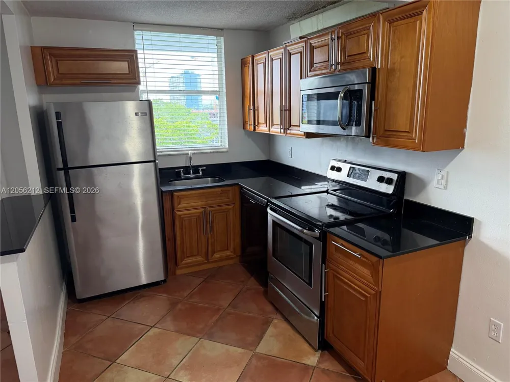 1801 S Treasure Dr #510 North Bay Village, FL 33141