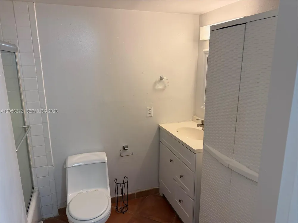 1801 S Treasure Dr #510 North Bay Village, FL 33141