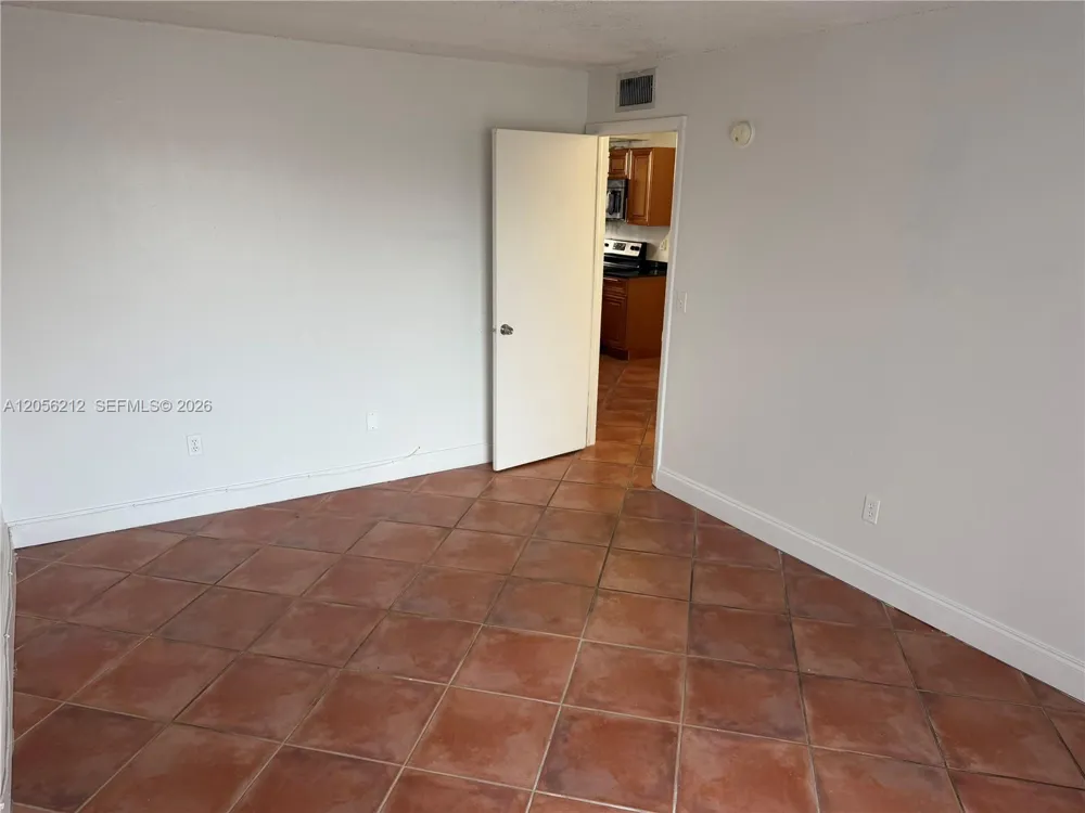 1801 S Treasure Dr #510 North Bay Village, FL 33141