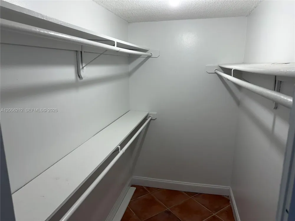 1801 S Treasure Dr #510 North Bay Village, FL 33141