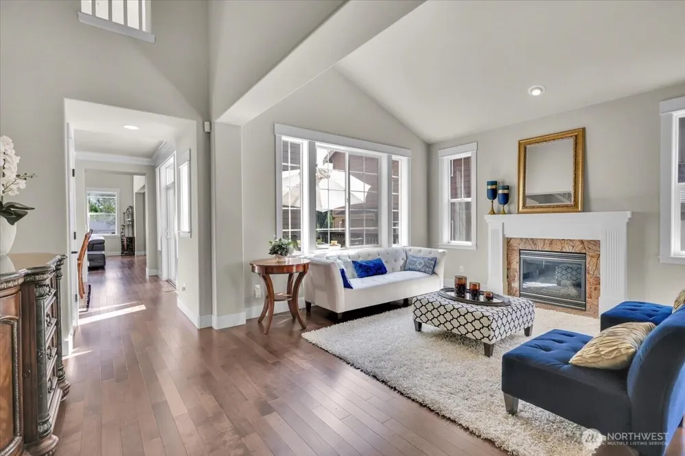 13721 SE 90th Place Newcastle, WA 98059