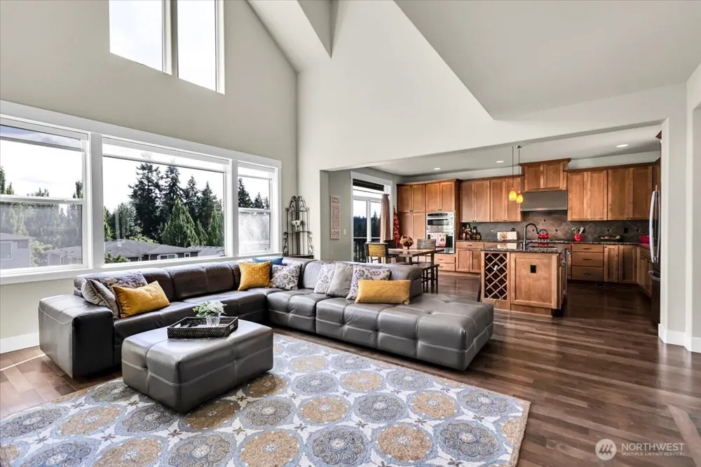 13721 SE 90th Place Newcastle, WA 98059