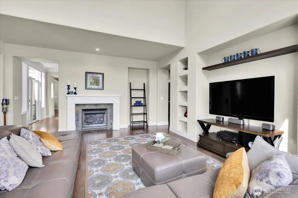 13721 SE 90th Place Newcastle, WA 98059