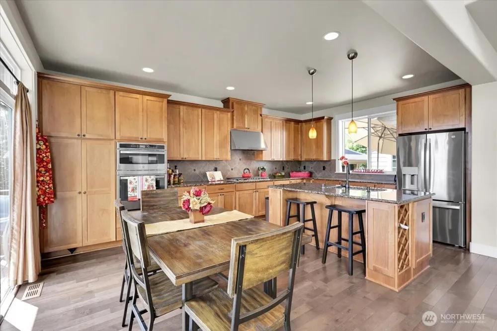 13721 SE 90th Place Newcastle, WA 98059