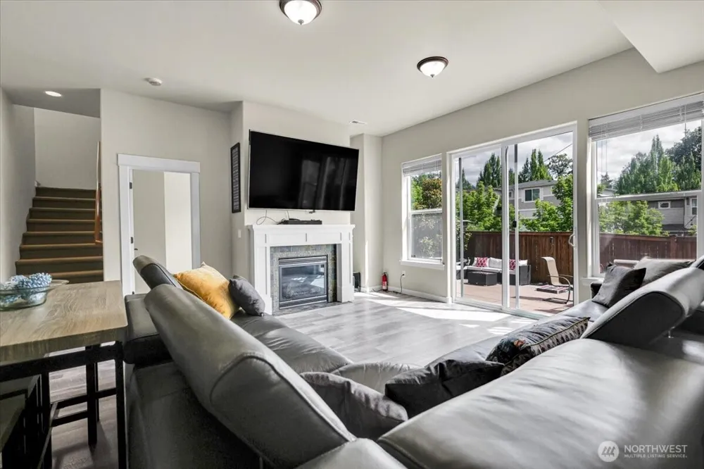 13721 SE 90th Place Newcastle, WA 98059