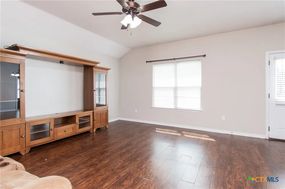 202 Diane Drive Moody, TX 76557