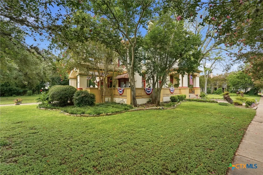 723 Saint James Street Gonzales, TX 78629