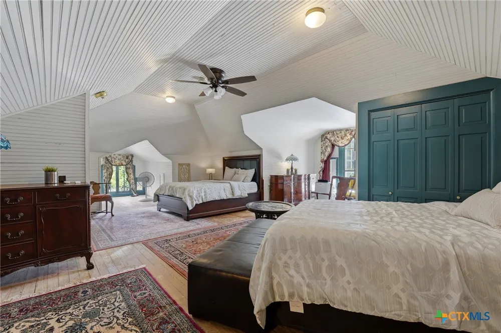 723 Saint James Street Gonzales, TX 78629