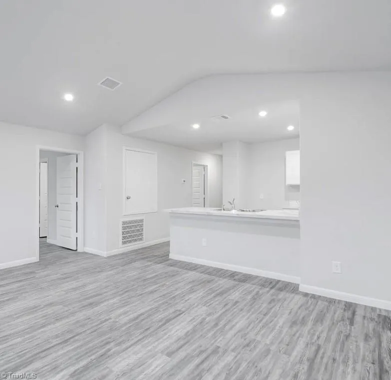 439 Regency Lane Eden, NC 27288