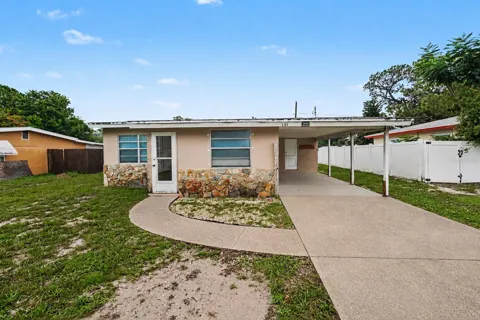 131 EMERALD LANE