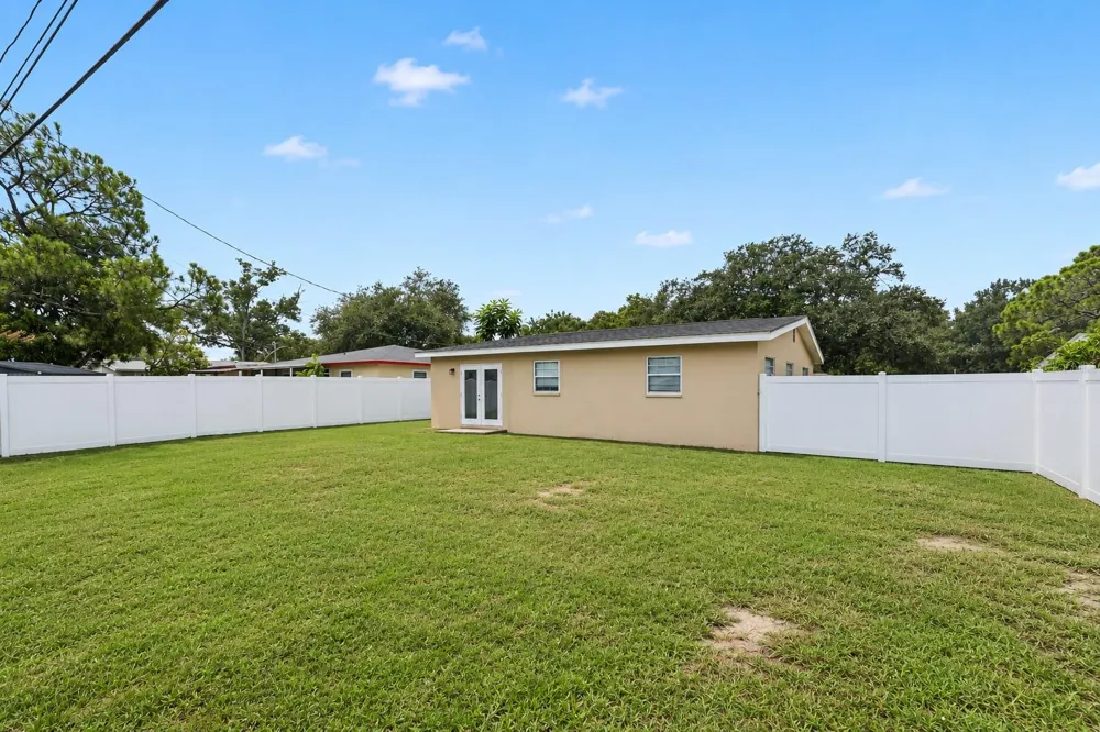 131 EMERALD LANE Largo, FL 33771