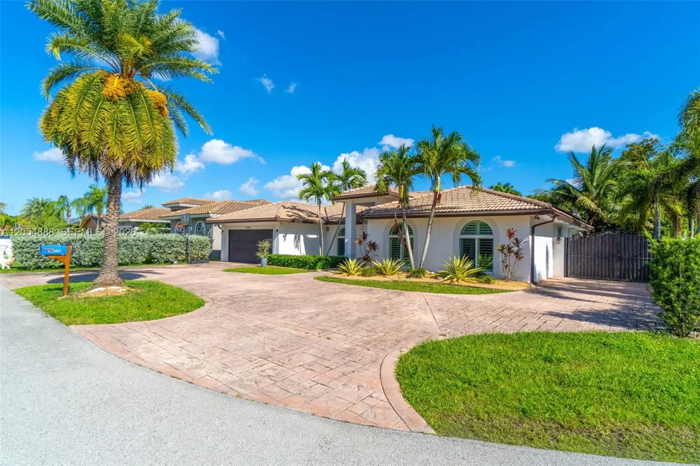 15260 SW 143rd St Miami, FL 33196