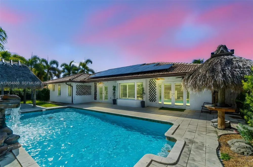 15260 SW 143rd St Miami, FL 33196