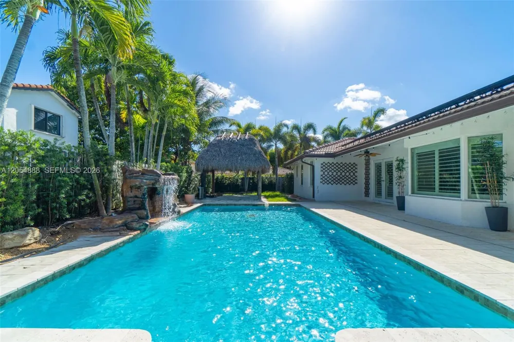 15260 SW 143rd St Miami, FL 33196