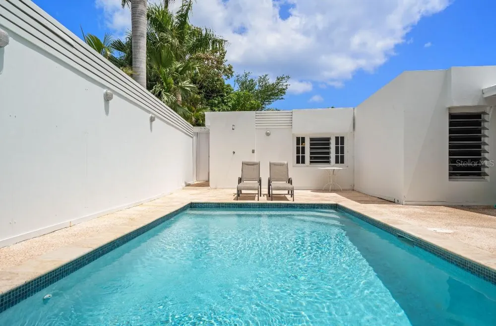 Calle 2 DORADO DEL MAR G8 Dorado, PR 00646