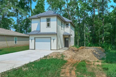 140 Oak Circle
