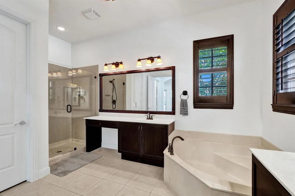 111 LEATHER LEAF DRIVE Jupiter, FL 33458