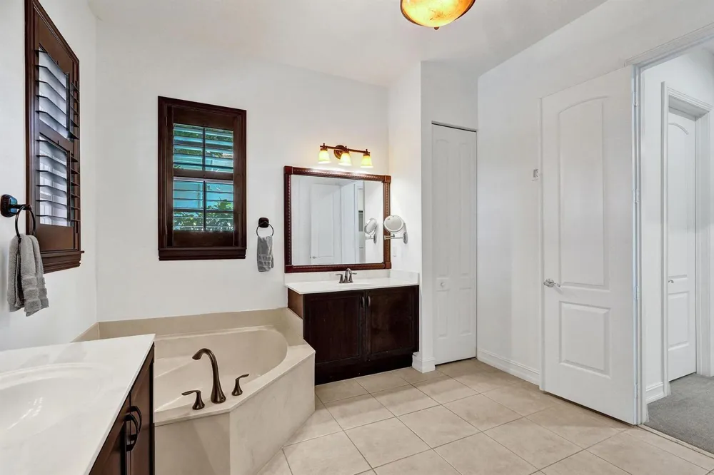 111 LEATHER LEAF DRIVE Jupiter, FL 33458