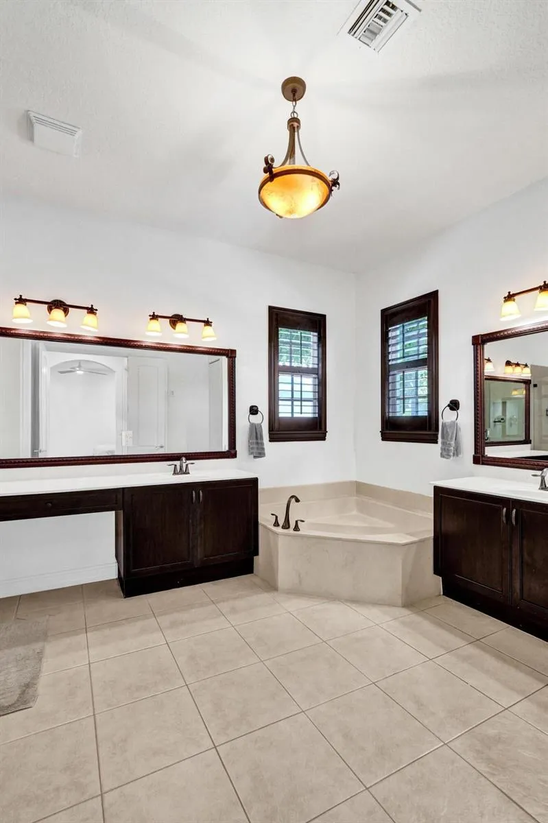 111 LEATHER LEAF DRIVE Jupiter, FL 33458