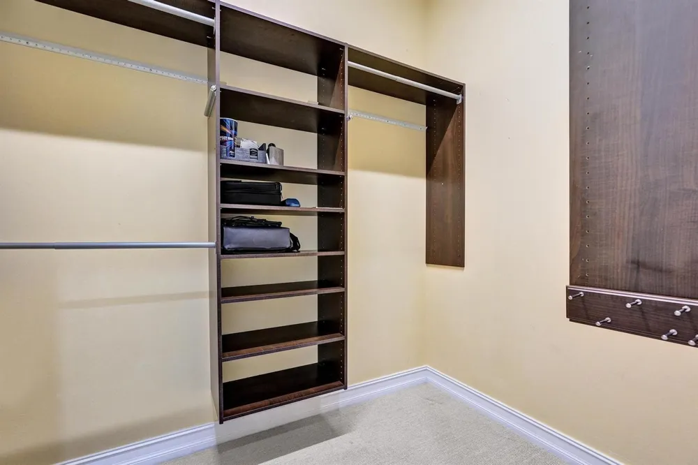 111 LEATHER LEAF DRIVE Jupiter, FL 33458