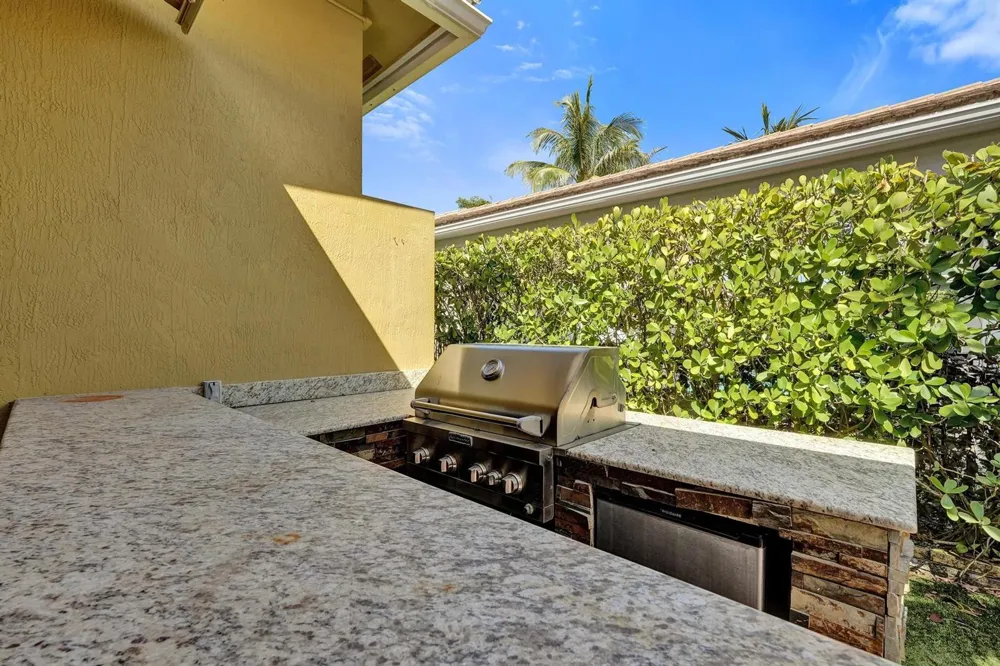 111 LEATHER LEAF DRIVE Jupiter, FL 33458