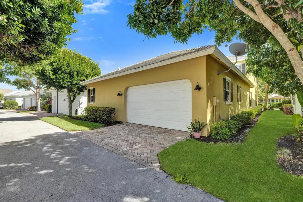111 LEATHER LEAF DRIVE Jupiter, FL 33458