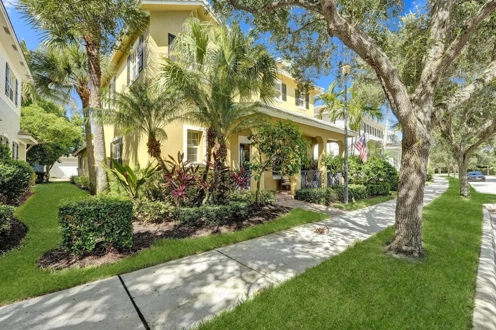 111 LEATHER LEAF DRIVE Jupiter, FL 33458