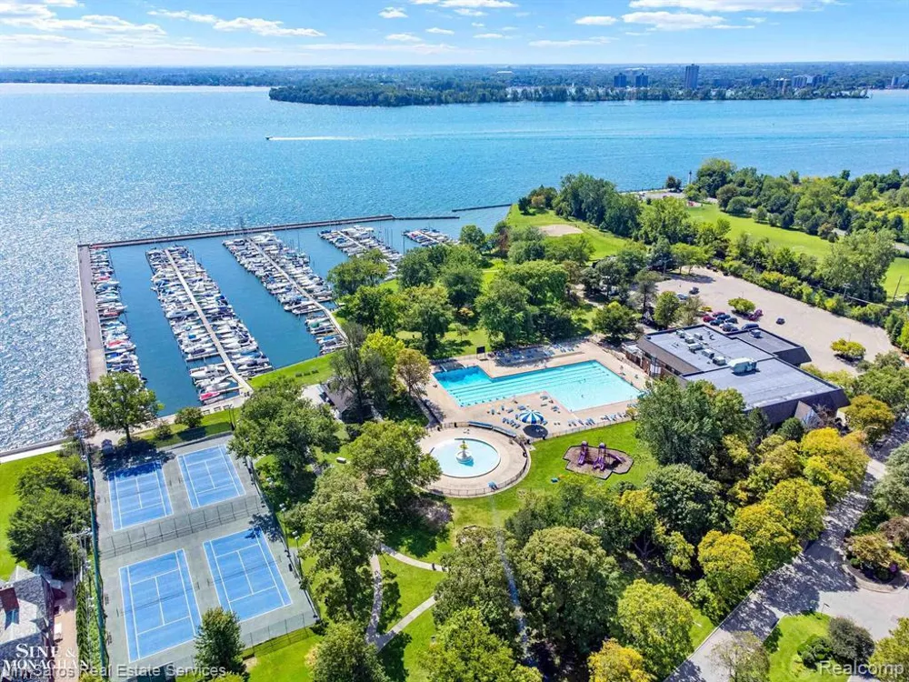 1178 Beaconsfield #3 Grosse Pointe Park City, MI 48230