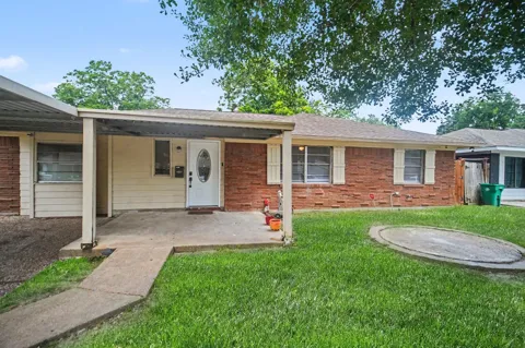 2121 Hickory Lane