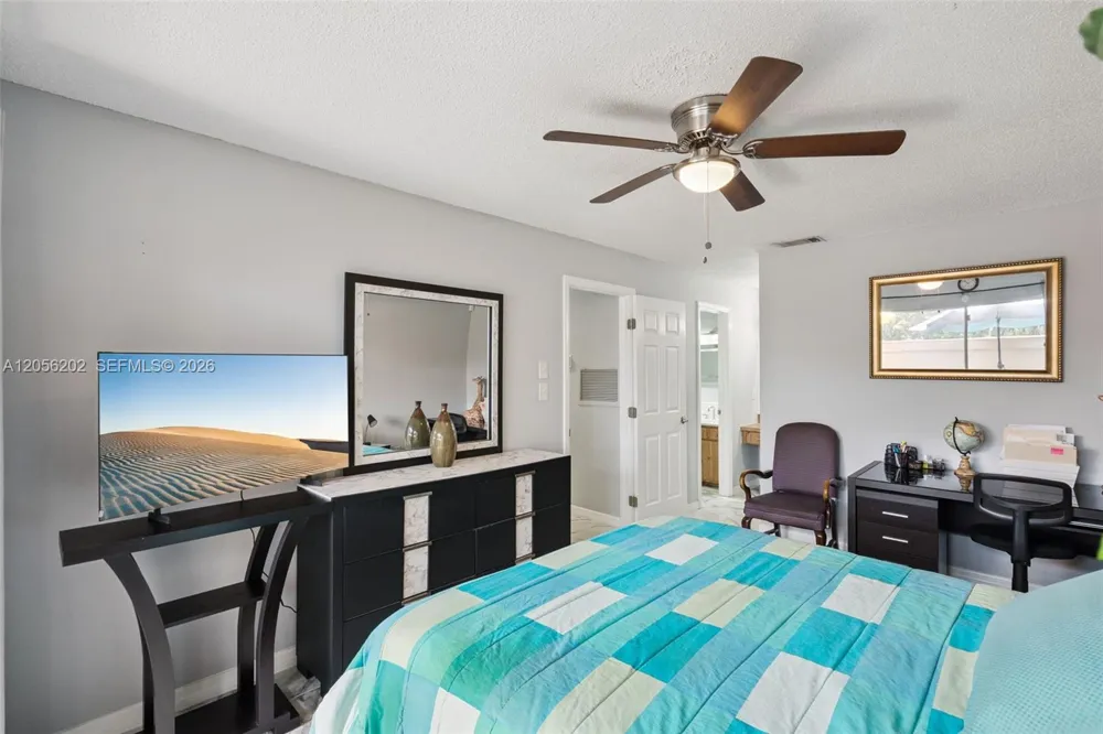 4541 ring neck road #35-A Orlando, FL 32808