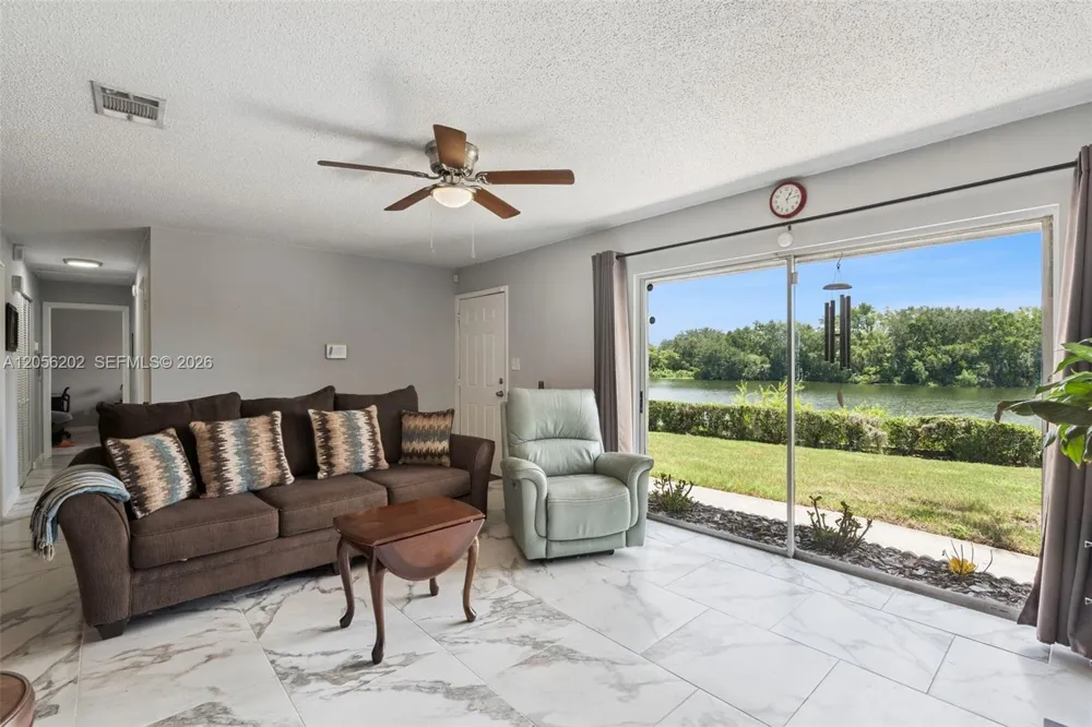 4541 ring neck road #35-A Orlando, FL 32808
