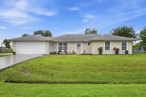 482 SE GALLEON LANE