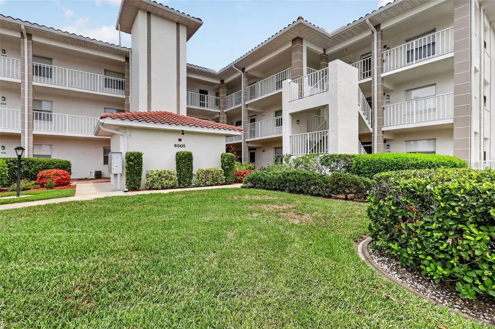 6505 STONE RIVER ROAD #308 Bradenton, FL 34203
