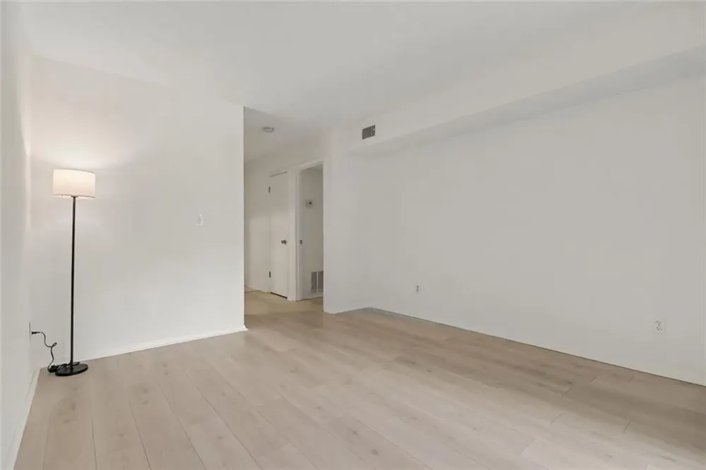 101 Dunbar Drive Dunwoody, GA 30338