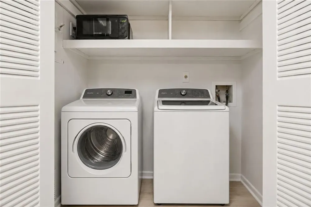 101 Dunbar Drive Dunwoody, GA 30338