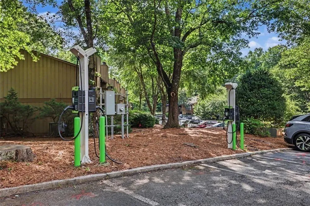 101 Dunbar Drive Dunwoody, GA 30338