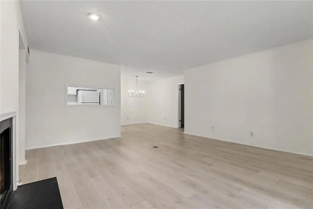101 Dunbar Drive Dunwoody, GA 30338