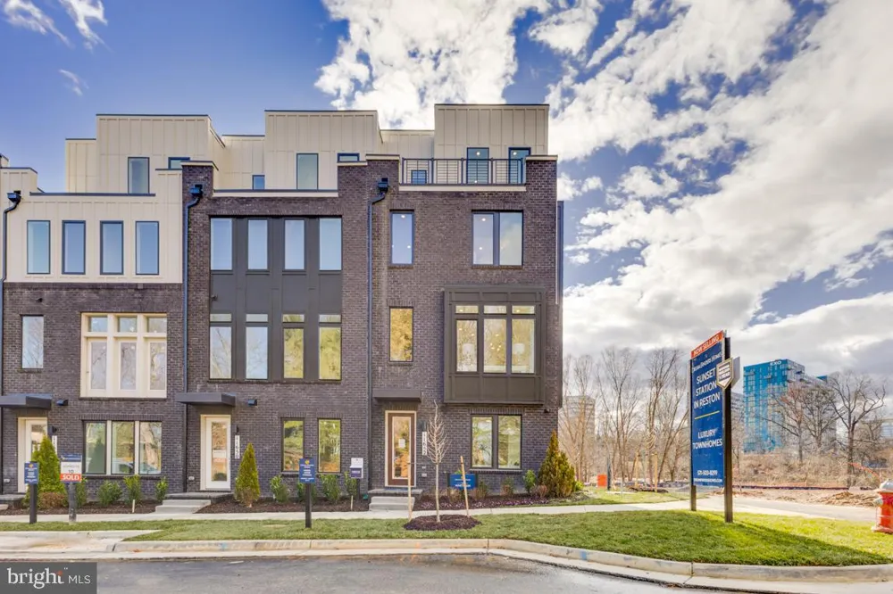 11595 PATRIOTIC LANE Reston, VA 20190
