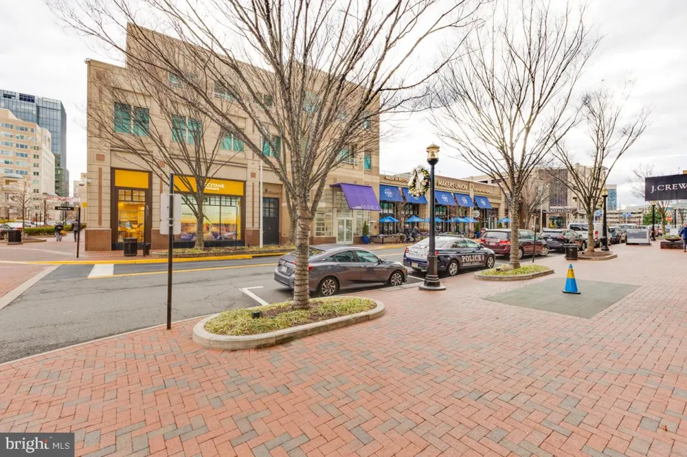 11595 PATRIOTIC LANE Reston, VA 20190