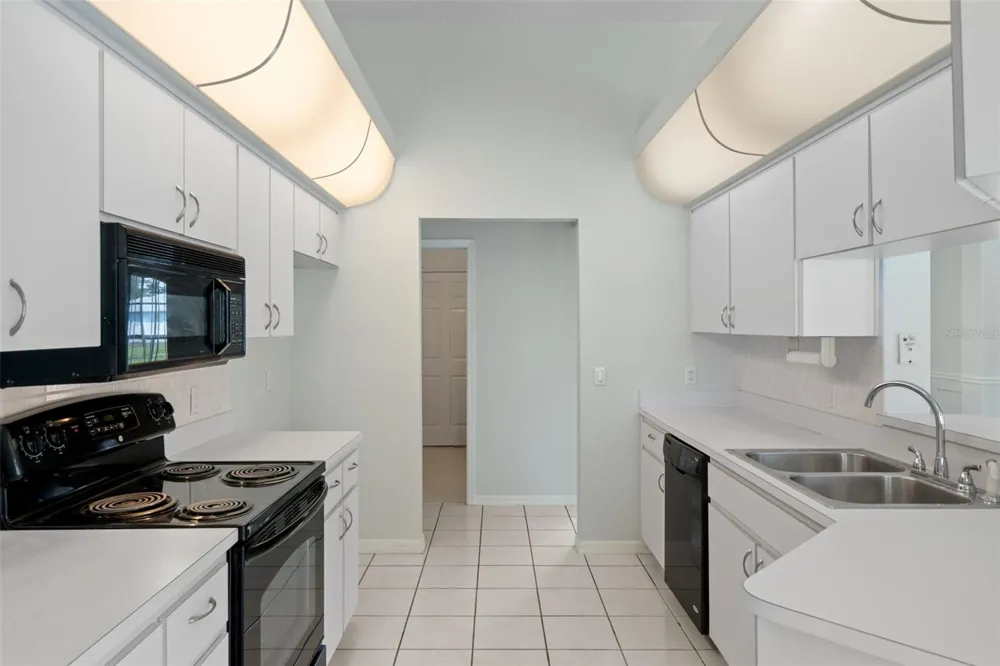 7401 BLACKBIRD AVENUE Weeki Wachee, FL 34613