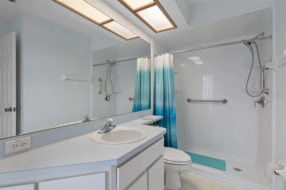 7401 BLACKBIRD AVENUE Weeki Wachee, FL 34613