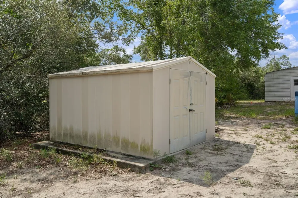 7401 BLACKBIRD AVENUE Weeki Wachee, FL 34613