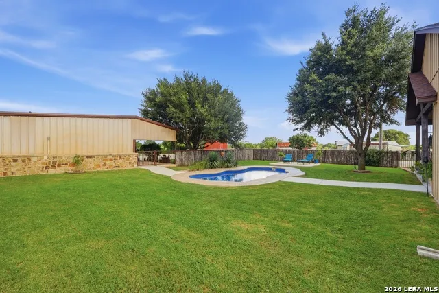 10085 Fm 775 La Vernia, TX 78121