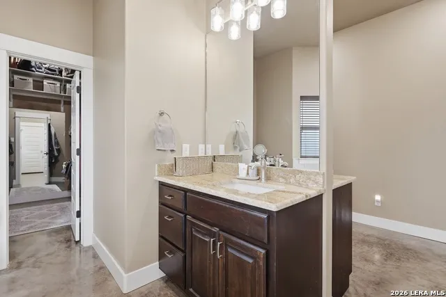 10085 Fm 775 La Vernia, TX 78121