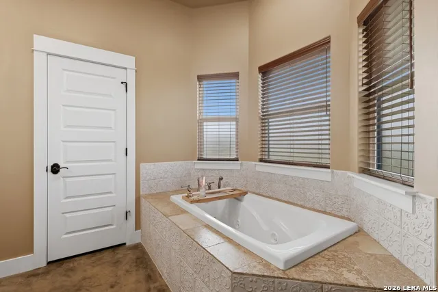10085 Fm 775 La Vernia, TX 78121