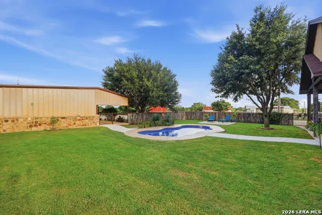 10085 Fm 775 La Vernia, TX 78121