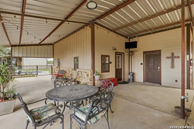 10085 Fm 775 La Vernia, TX 78121