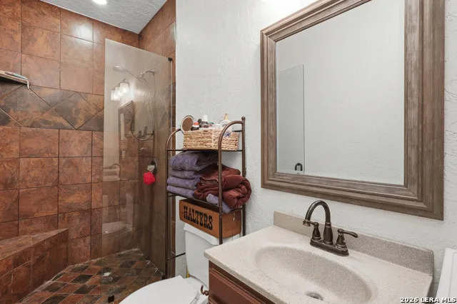 10085 Fm 775 La Vernia, TX 78121