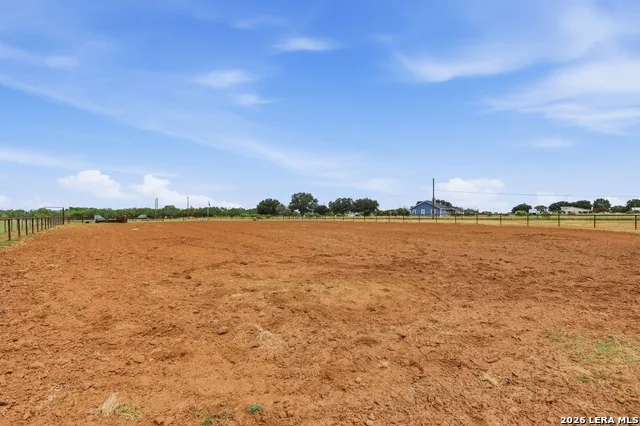 10085 Fm 775 La Vernia, TX 78121